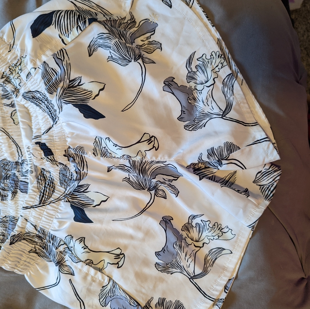 Athleta shorts Small